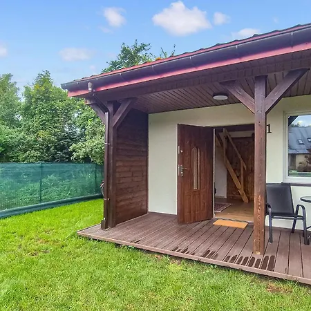 1 Bedroom Beautiful In Feriehus Sarbinowo