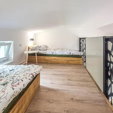 2 Bedroom Cozy In בית נופש סרבינובו