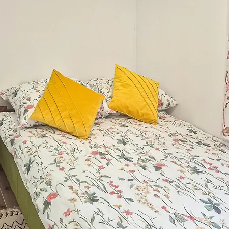 1 Bedroom Beautiful In Casa vacanze *