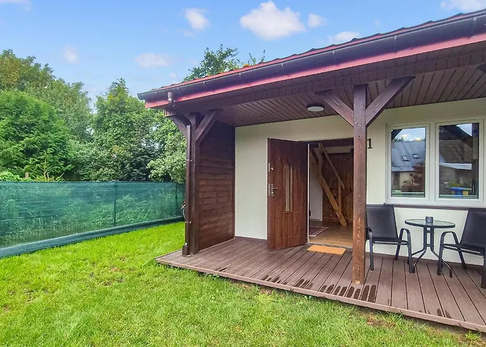 2 Bedroom Cozy In Holiday home Sarbinowo